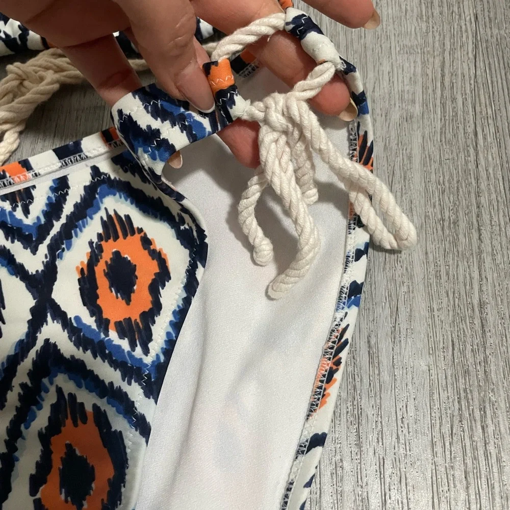 (EUC) 👙American Eagle Outfitters Vibrant Orange and Blue Bikini set, size large